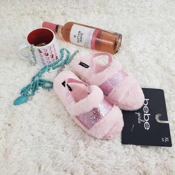 BEBE Plush Pink Glitter Logo Flip Flop Sandals 4/5 - Picture 1 of 4